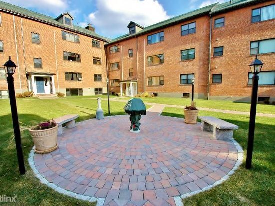 Foto del edificio - 114 Longwood Ave