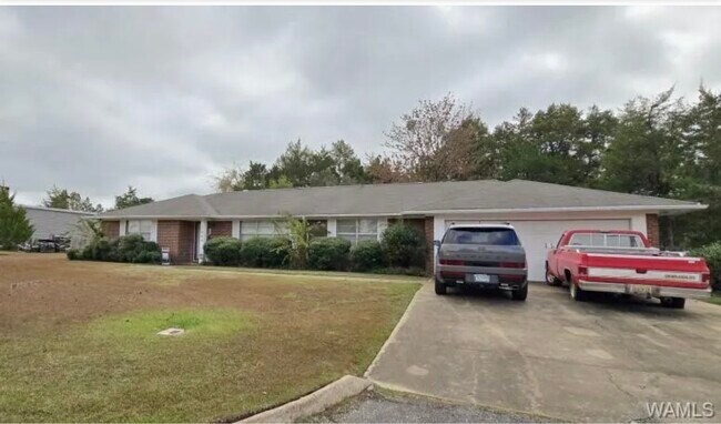 Building Photo - 1809 Vine Ave