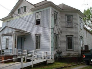 Building Photo - 909 N Road St