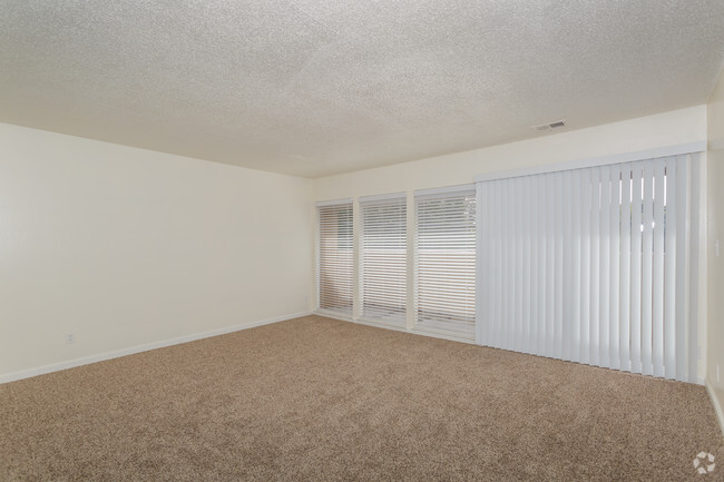 2HAB, 1BA - 1,087 ft² - Acacia at Carmichael Apartments