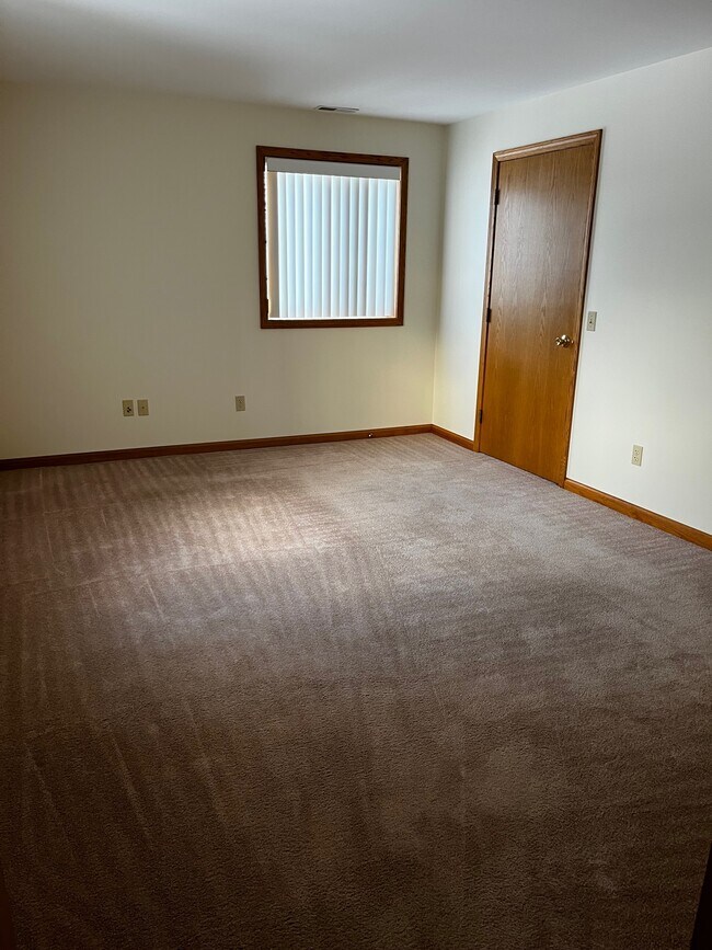 600 S Van Buren St Unit D, Bay City, MI 48708 Apartments in Bay City