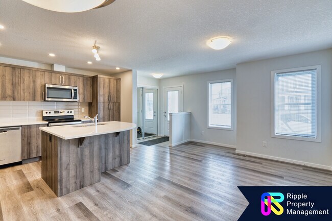 Building Photo - 588 Osborne Dr SW