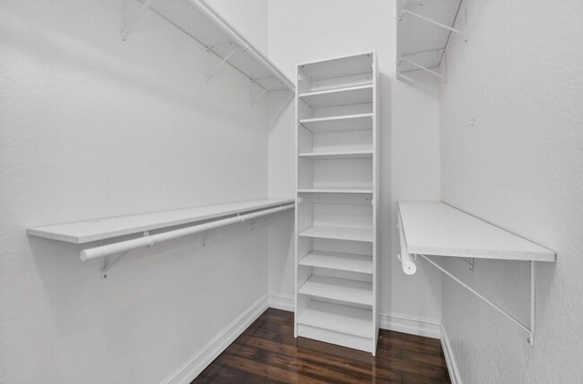 Foto del edificio - 7558 Ironbridge Cir
