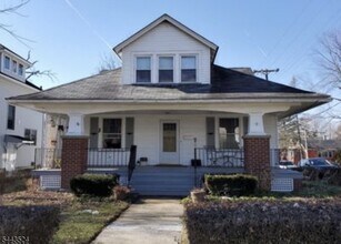 Building Photo - 247 Belvidere Ave