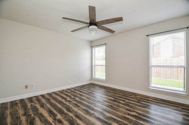 Foto del edificio - 13910 Bonnercrest Dr