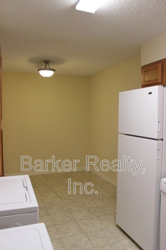 Building Photo - 203-3D E. Ransom Street