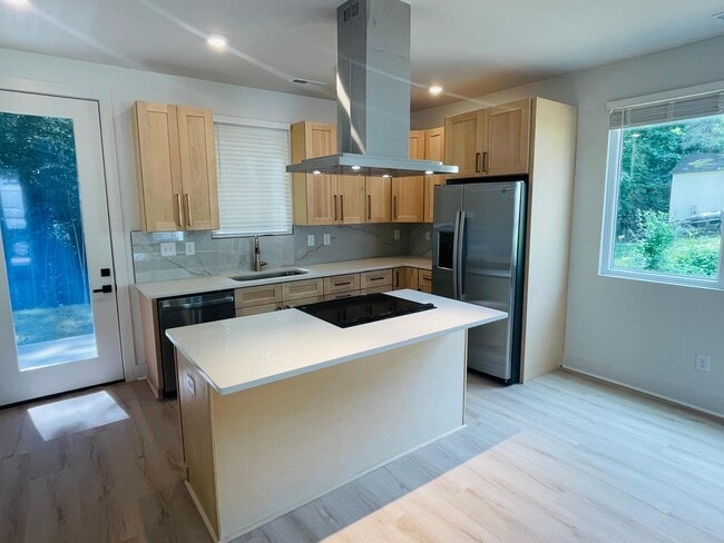 Building Photo - 4444 W Tyvola Rd