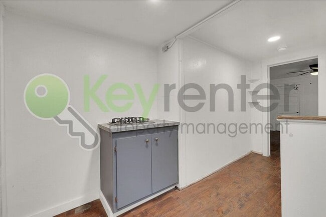 Building Photo - 1827 T St