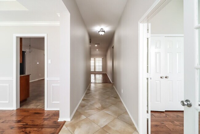 Building Photo - 7824 Blossom Dr