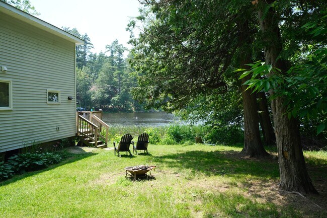 Foto del edificio - 44 Juneberry Ln