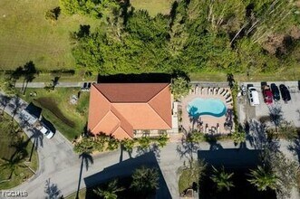 Building Photo - 10090 Lake Cove Dr