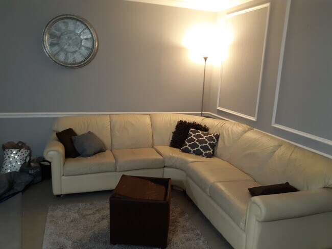 Foto del edificio - 552 Wimbledon Ct