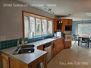 Building Photo - 29366 Sunvalley Crescent