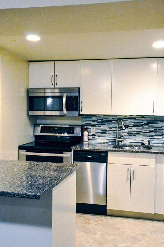 Kitchen - 1777 Lanier Pl NW