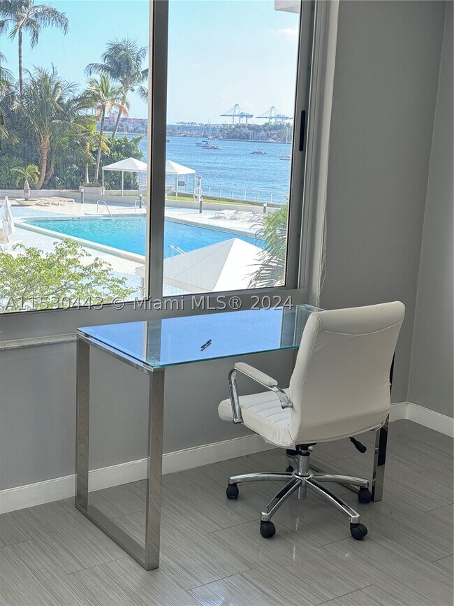 Foto del edificio - 1200 West Dr