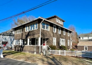 Building Photo - 1 Park Ln