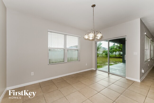 Foto del edificio - 614 SW 25th Ln