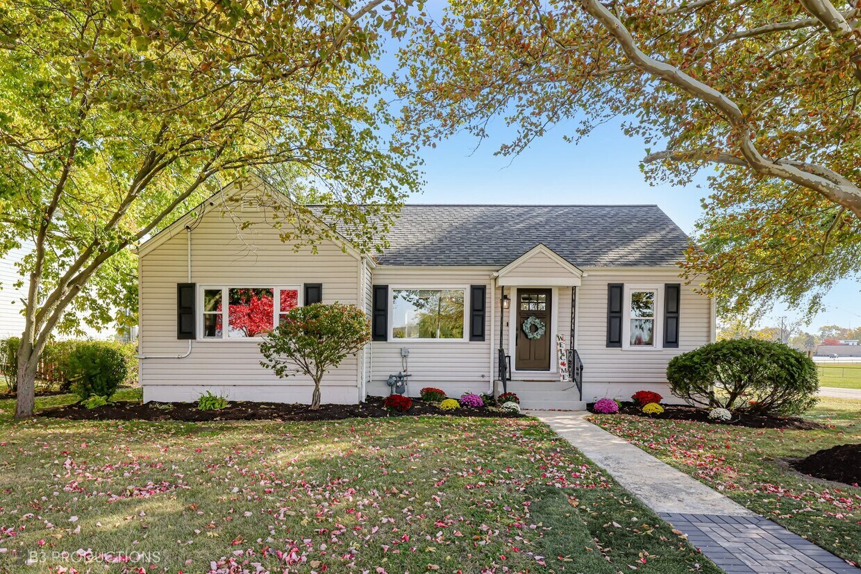 Foto principal - 155 Locust St