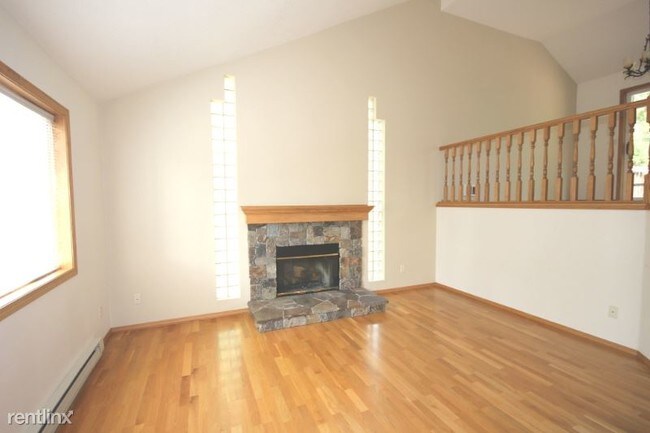 Building Photo - 3 br, 2 bath House - 1984 Ridge Crest