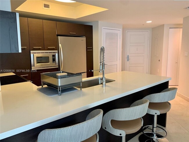 Building Photo - 150 Sunny Isles Blvd