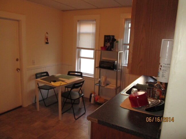 Building Photo - 69 Conwell Ave