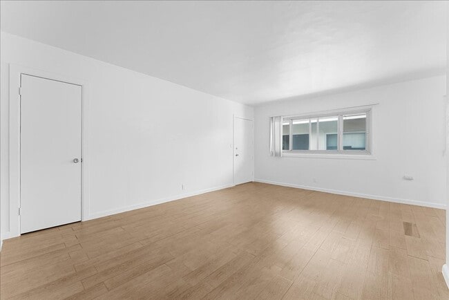 Photo - 3116 W 99th St Apartment