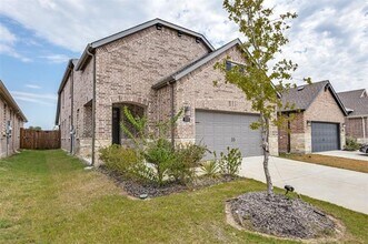 Building Photo - 513 Waterhouse Lk Dr