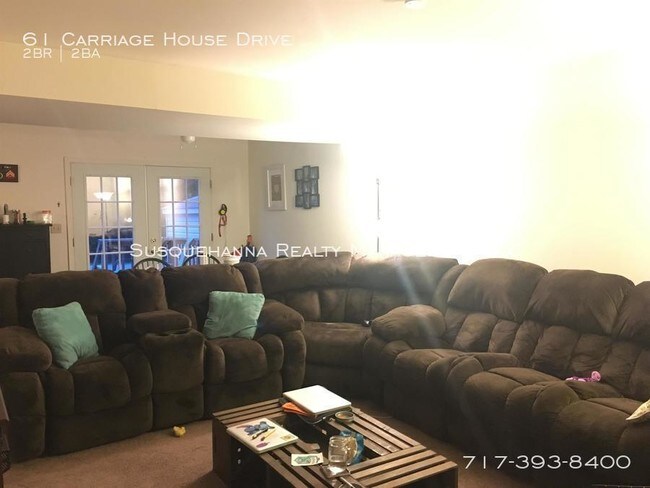 Building Photo - 61 Carriage House Dr