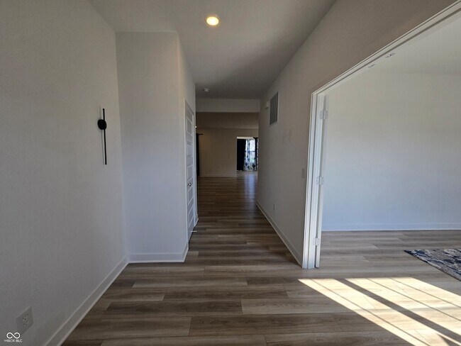 Foto del edificio - 5128 Summerton St