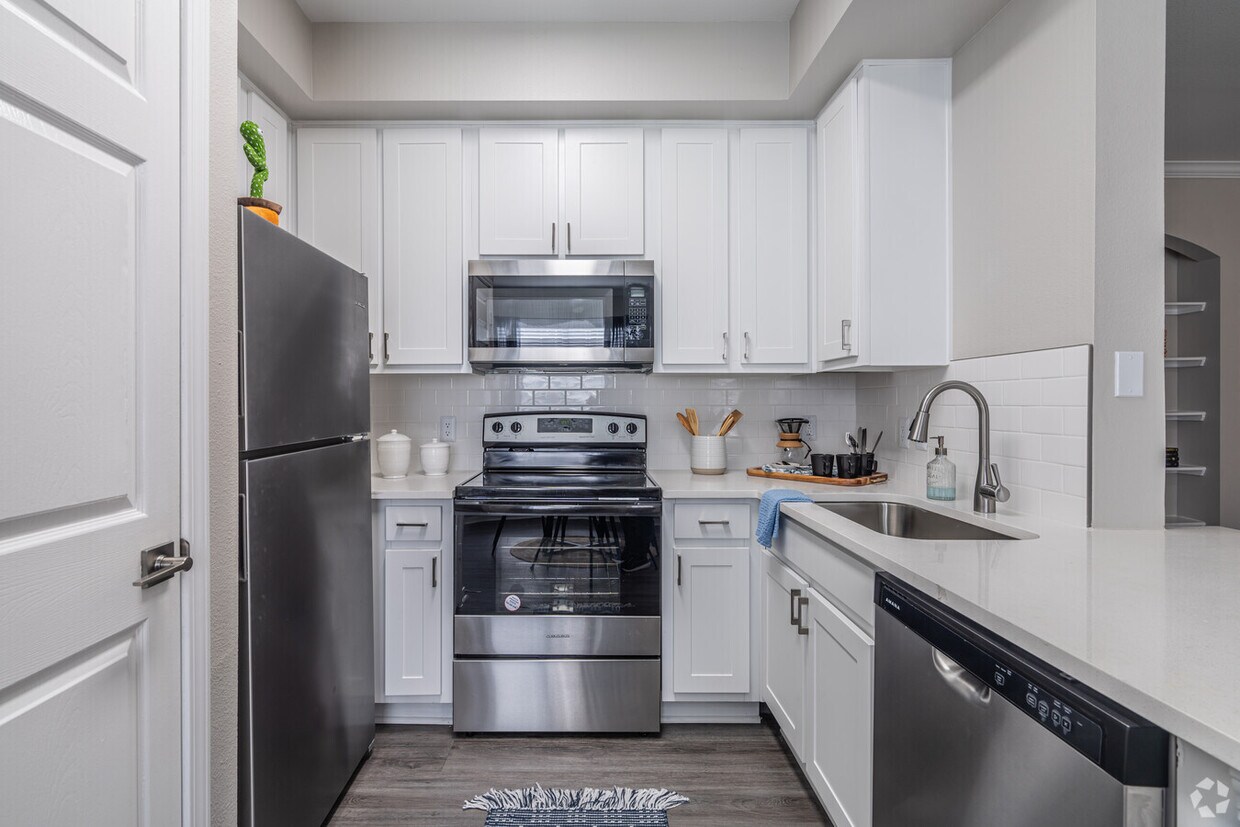 Foto principal - One Month Free on Two Bedrooms!