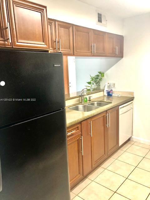Foto del edificio - 8768 SW 3rd St