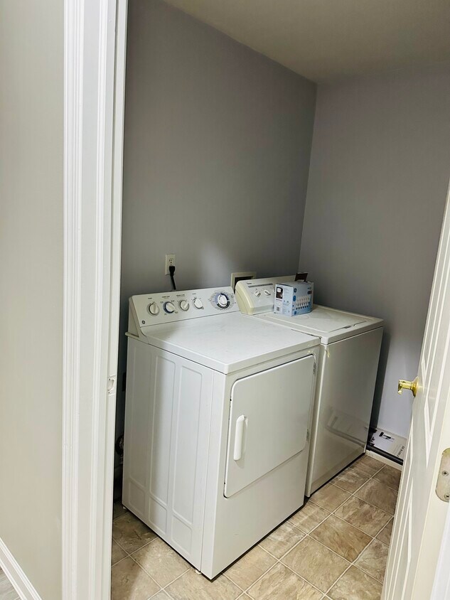 22063 Fairlane Blvd Unit 22063 Fairlane Blvd, Woodhaven, MI 48183