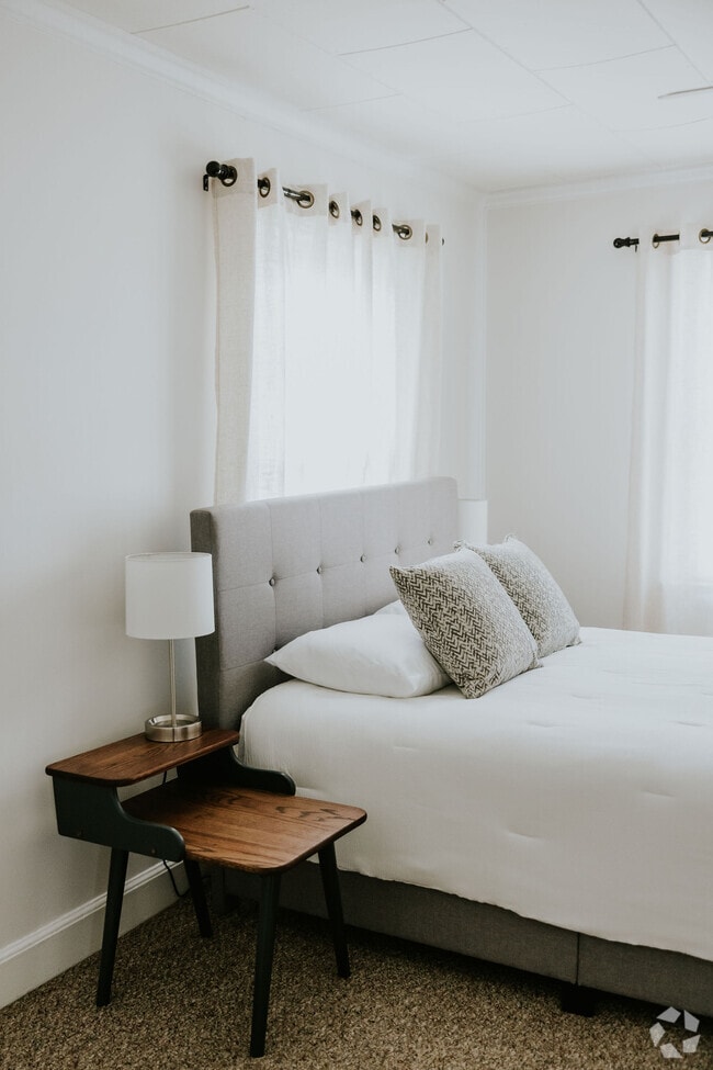 Blairwood Apartments for Rent with Hardwood Floors High Point, NC 2