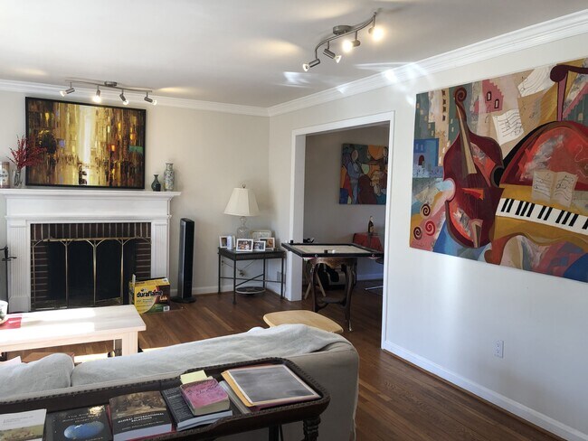 Foto del edificio - 6901 Winterberry Ln