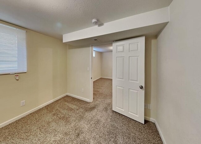 Building Photo - 12386 W Roma Ave