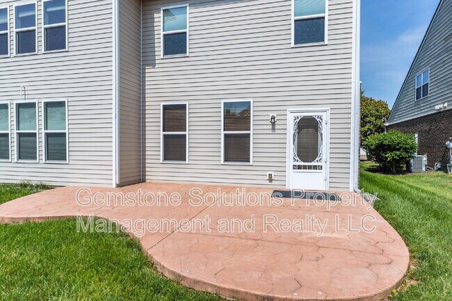 Building Photo - 203 S Dunnwood Ln