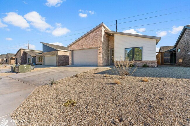 Building Photo - 4521 22nd Pl