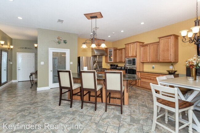 Building Photo - 3 br, 2.5 bath House - 4710 Little Hope Dr.