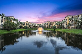 Building Photo - 700 Uno Lago Dr