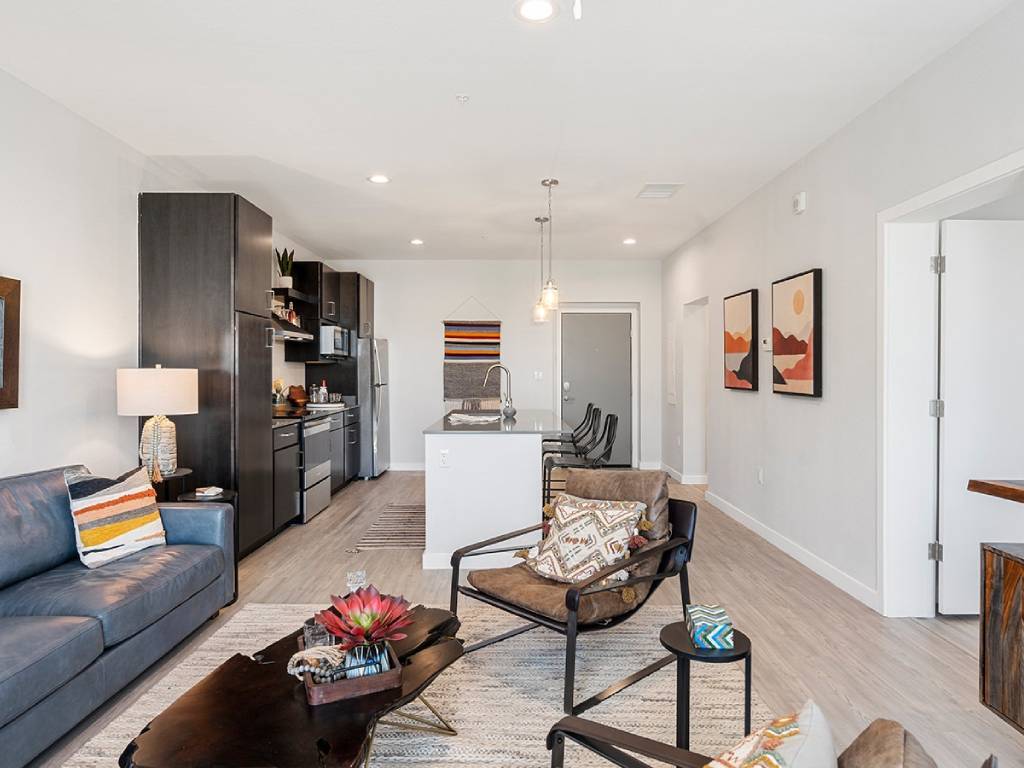 FLATZ 602 - 6025 W Thomas Rd Phoenix, AZ 85033 | Apartments.com