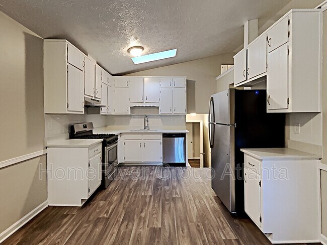 Foto del edificio - 322 Hardwood Ln NW