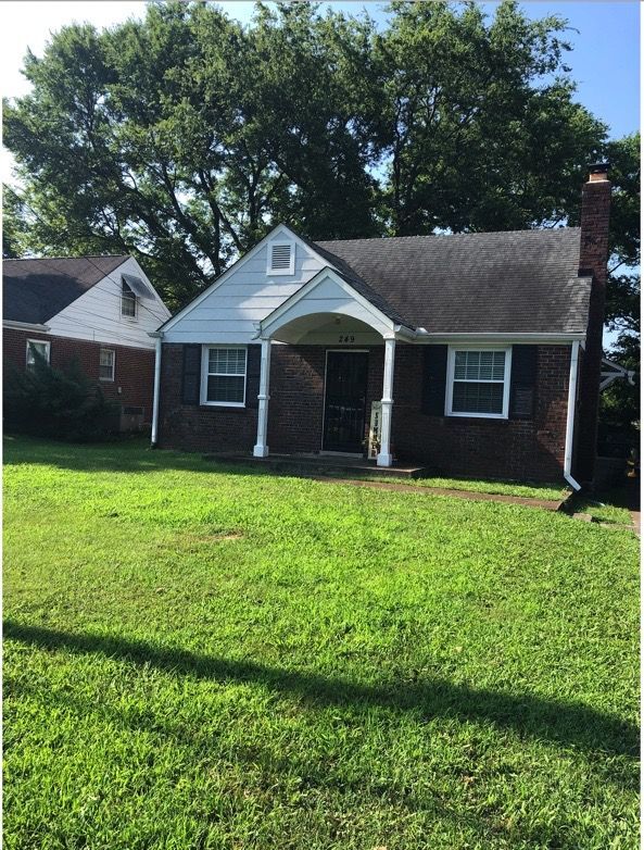 Great Woodbine Cottage House Rental in Nashville, TN