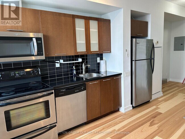 Building Photo - 33 Mill St