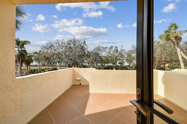Foto del edificio - 7550 Sunshine Skyway Ln S
