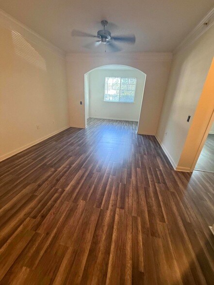 Foto del edificio - 9901 Baywinds Blvd
