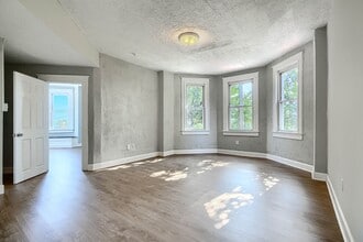 Building Photo - 2800 Harford Rd