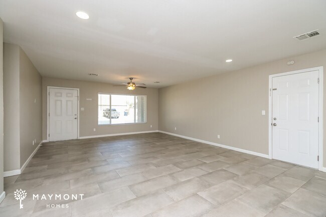 Building Photo - 1228 N Freestone Cir