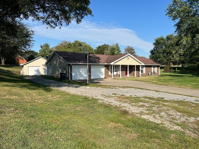 Foto del edificio - 398 Shady Brook Dr