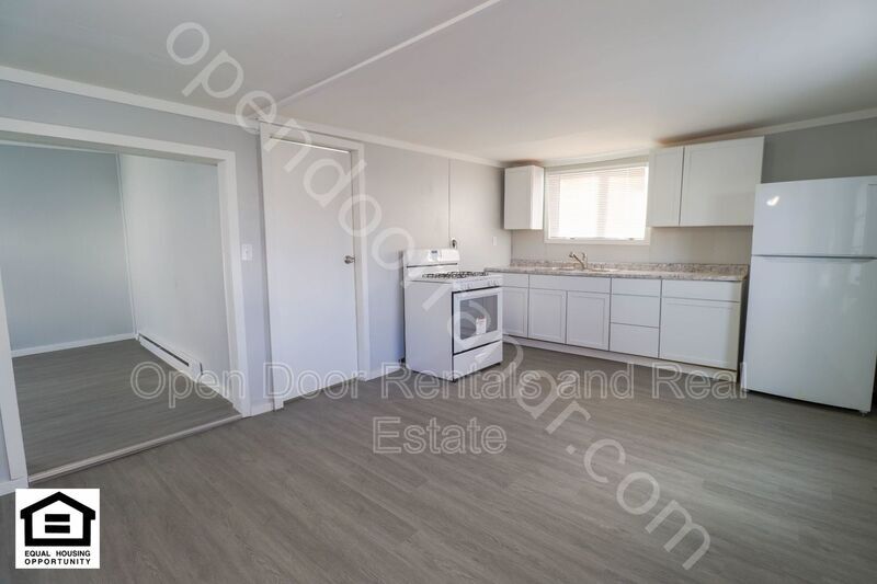 229 E Gertrude St, Kendallville, IN 46755 House Rental in