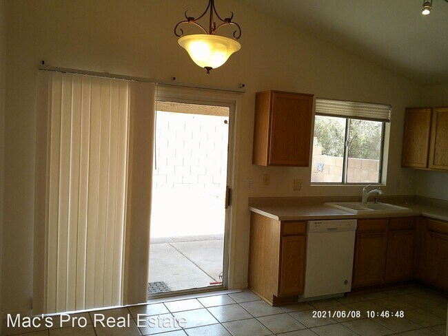 Building Photo - 4 br, 2 bath House - 4534 W. Sun Quest Street